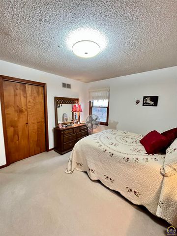 1227 Road J, Emporia, KS 66801