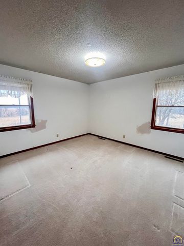 1227 Road J, Emporia, KS 66801