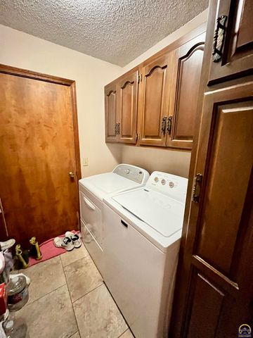 1227 Road J, Emporia, KS 66801