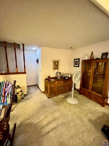 1227 Road J, Emporia, KS 66801