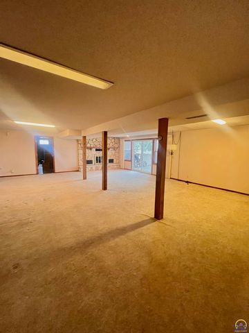 1227 Road J, Emporia, KS 66801