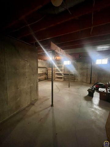 1227 Road J, Emporia, KS 66801