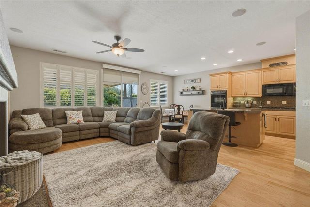820 Kentfield Ct, Shingle Springs, CA 95682