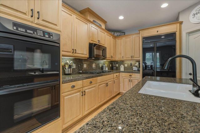 820 Kentfield Ct, Shingle Springs, CA 95682