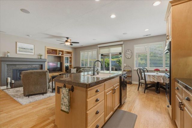 820 Kentfield Ct, Shingle Springs, CA 95682
