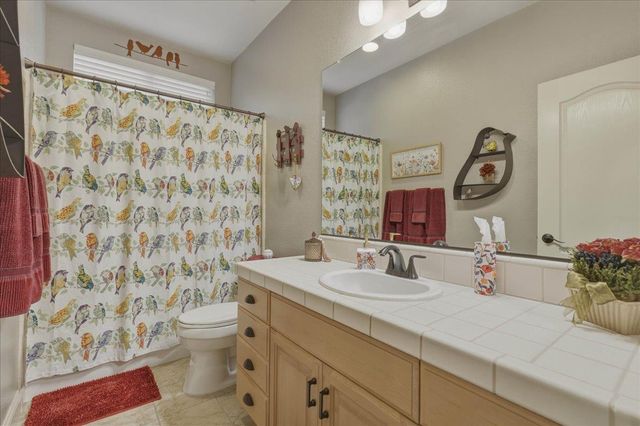 820 Kentfield Ct, Shingle Springs, CA 95682