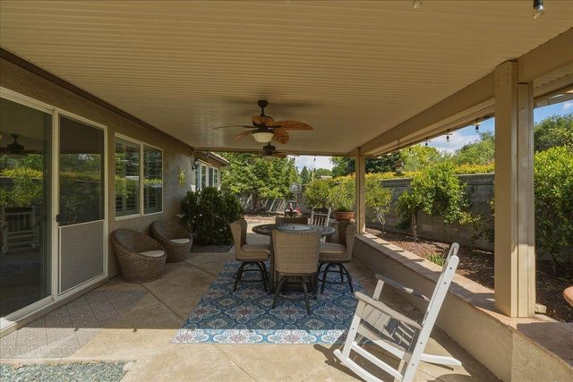 820 Kentfield Ct, Shingle Springs, CA 95682