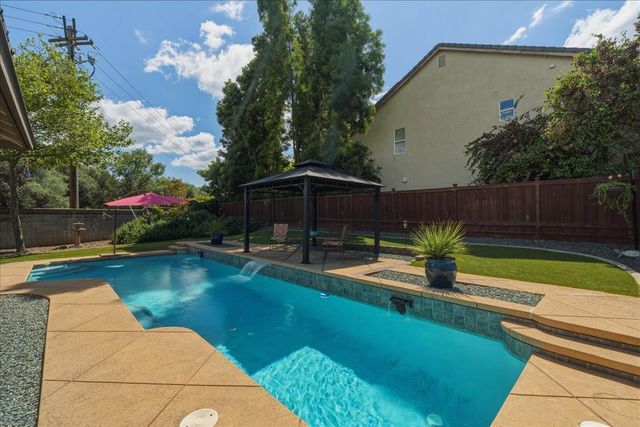 820 Kentfield Ct, Shingle Springs, CA 95682