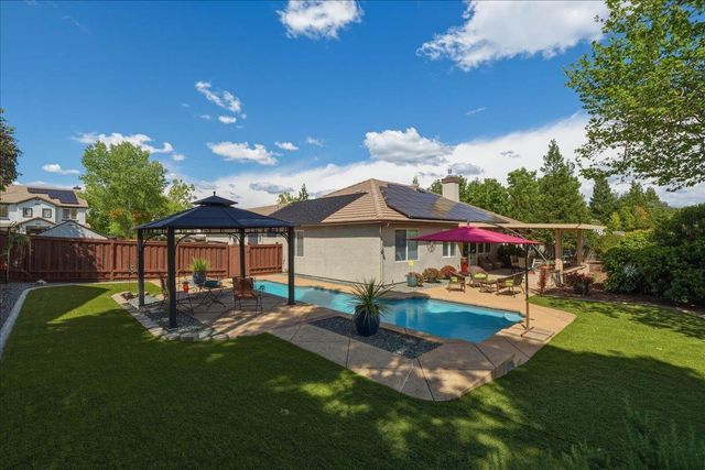 820 Kentfield Ct, Shingle Springs, CA 95682