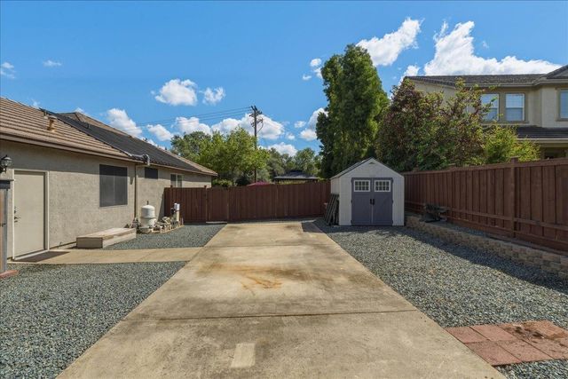 820 Kentfield Ct, Shingle Springs, CA 95682