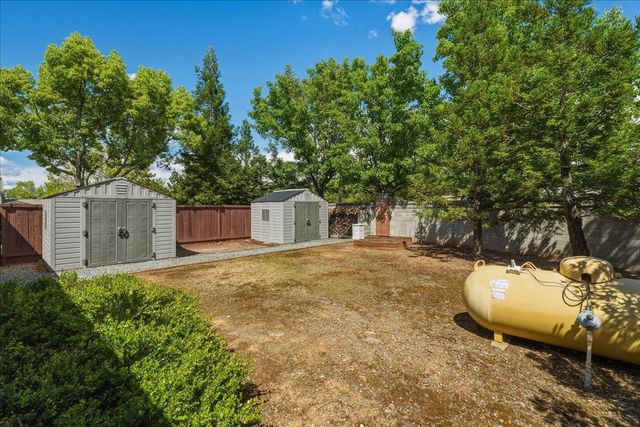 820 Kentfield Ct, Shingle Springs, CA 95682