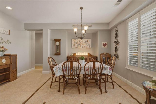 820 Kentfield Ct, Shingle Springs, CA 95682