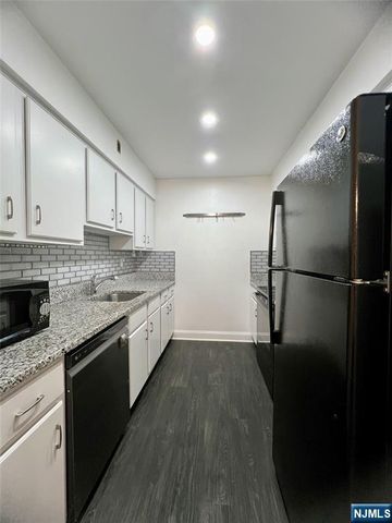 666 Mill Street C8, Belleville, NJ 07109