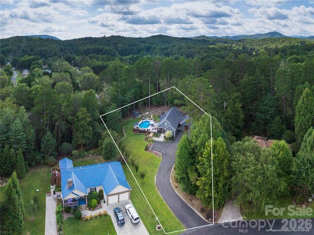 212 W Sunset Ridge Drive, Etowah, NC 28729