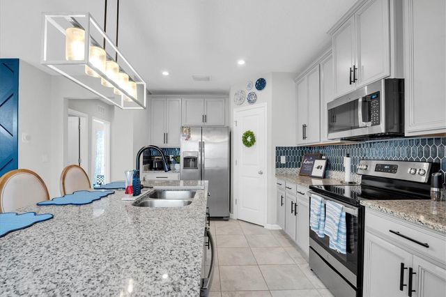 10456 RED TAILED HAWK LANE, Land O Lakes, FL 34638