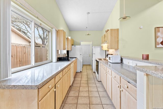 12926 El Charro, San Antonio, TX 78233