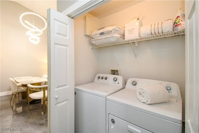 3540 Avion Woods CT 402, Naples, FL 34104