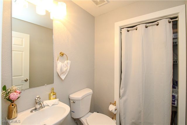 3540 Avion Woods CT 402, Naples, FL 34104