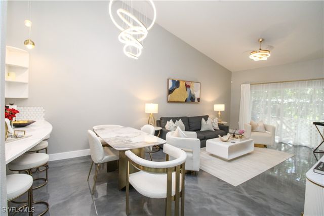 3540 Avion Woods CT 402, Naples, FL 34104