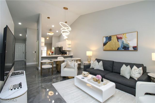 3540 Avion Woods CT 402, Naples, FL 34104