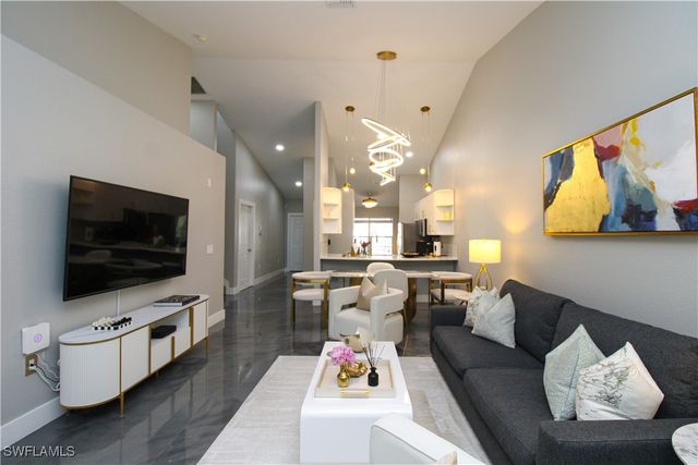 3540 Avion Woods CT 402, Naples, FL 34104