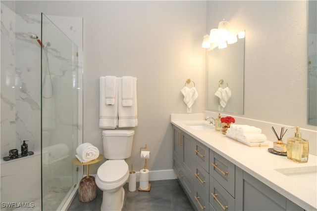 3540 Avion Woods CT 402, Naples, FL 34104