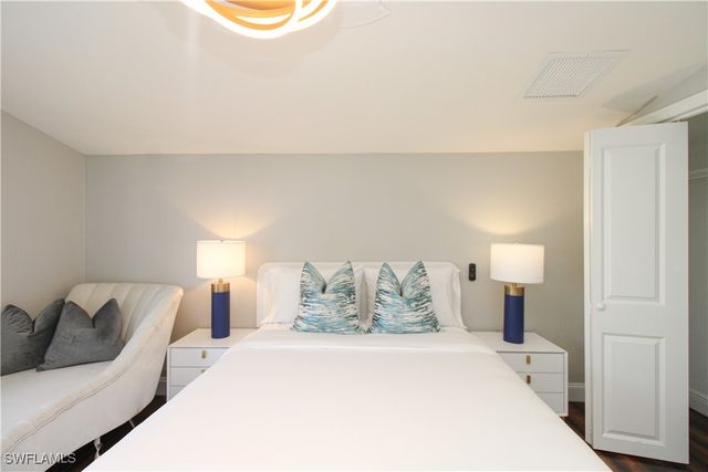 3540 Avion Woods CT 402, Naples, FL 34104