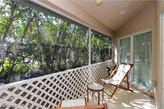 3540 Avion Woods CT 402, Naples, FL 34104