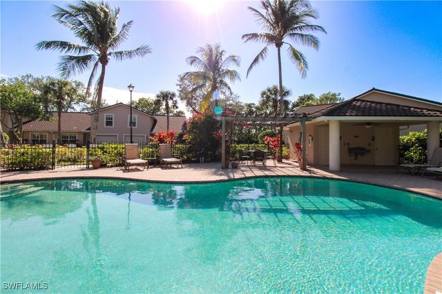 3540 Avion Woods CT 402, Naples, FL 34104