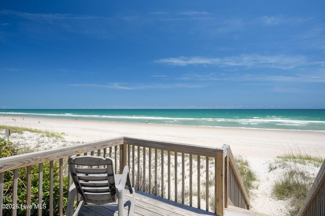 516 Ocean Drive, N Topsail Beach, NC 28460