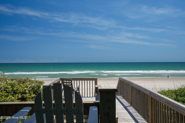 516 Ocean Drive, N Topsail Beach, NC 28460