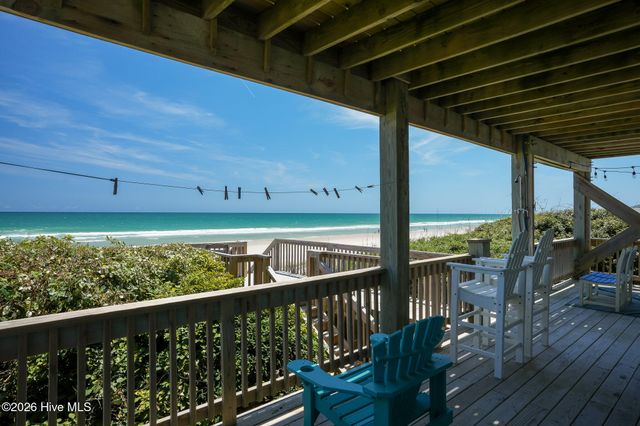 516 Ocean Drive, N Topsail Beach, NC 28460