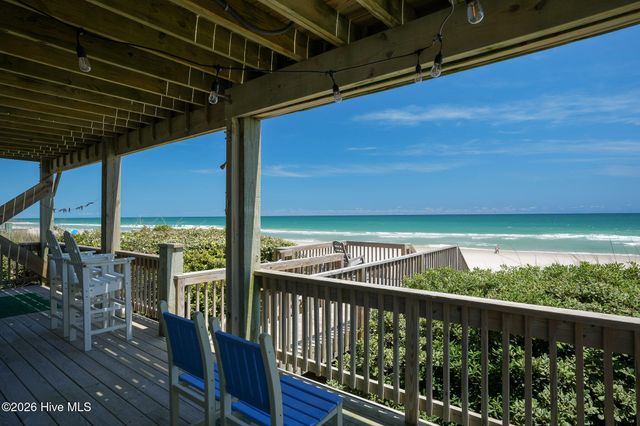 516 Ocean Drive, N Topsail Beach, NC 28460