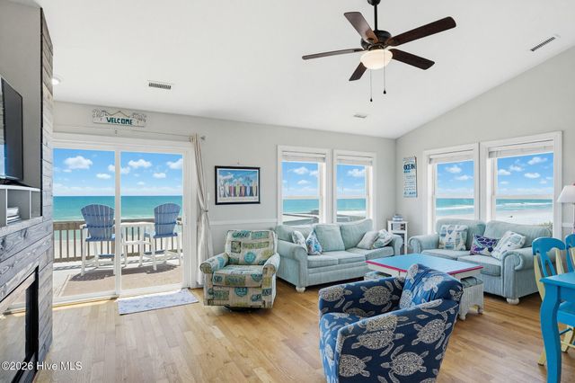 516 Ocean Drive, N Topsail Beach, NC 28460