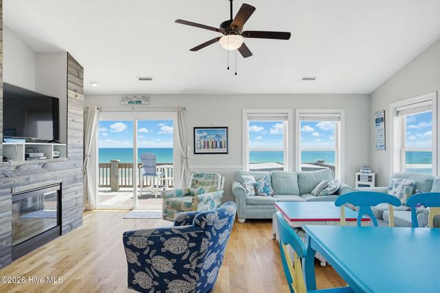 516 Ocean Drive, N Topsail Beach, NC 28460