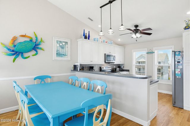516 Ocean Drive, N Topsail Beach, NC 28460