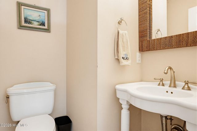 516 Ocean Drive, N Topsail Beach, NC 28460