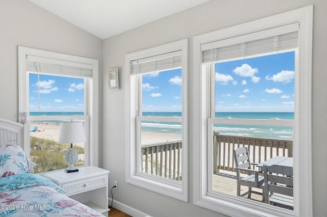 516 Ocean Drive, N Topsail Beach, NC 28460