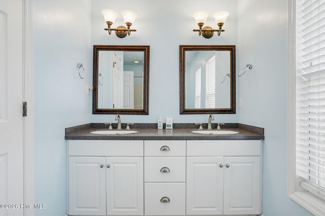 516 Ocean Drive, N Topsail Beach, NC 28460