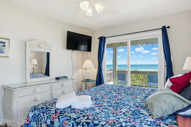 516 Ocean Drive, N Topsail Beach, NC 28460