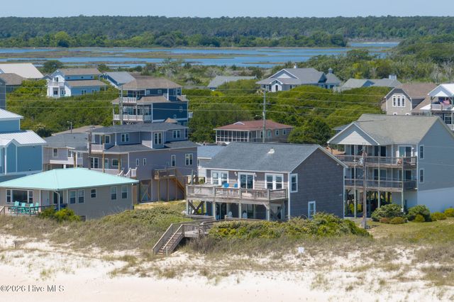 516 Ocean Drive, N Topsail Beach, NC 28460