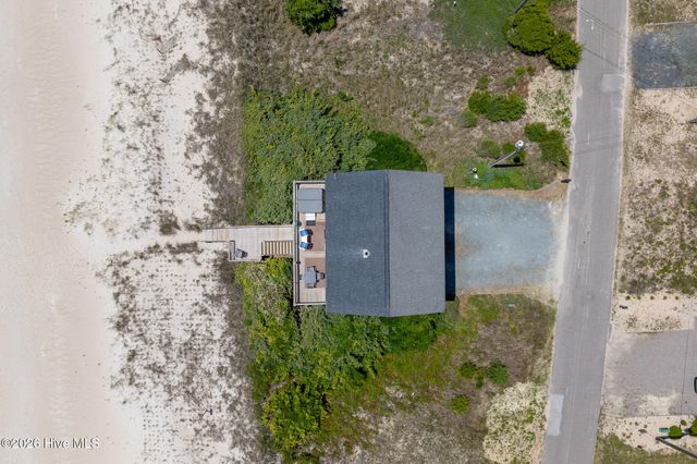 516 Ocean Drive, N Topsail Beach, NC 28460