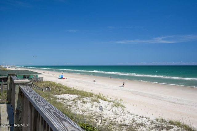 516 Ocean Drive, N Topsail Beach, NC 28460