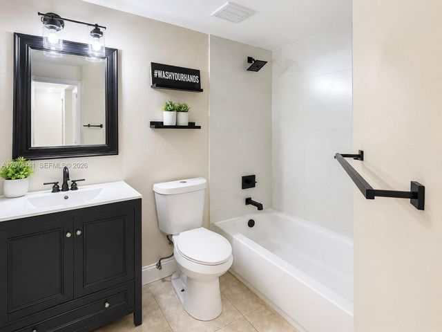 8821 Wiles Road 304, Coral Springs, FL 33067