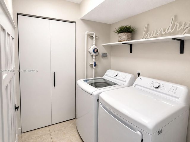 8821 Wiles Road 304, Coral Springs, FL 33067