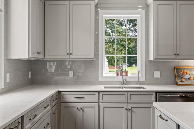 9288 White Ash Drive, Ooltewah, TN 37363