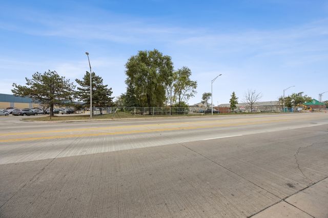 3700 W Lake Street, Melrose Park, IL 60160