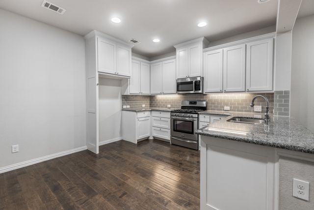 4018 Cascade Sky Drive, Arlington, TX 76005