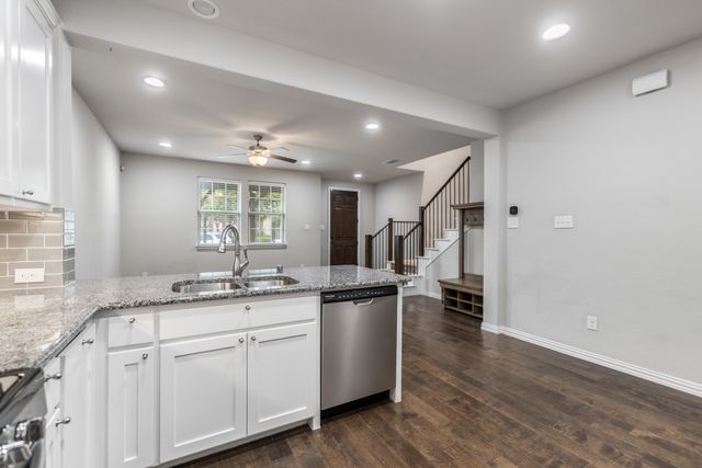 4018 Cascade Sky Drive, Arlington, TX 76005