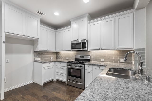 4018 Cascade Sky Drive, Arlington, TX 76005